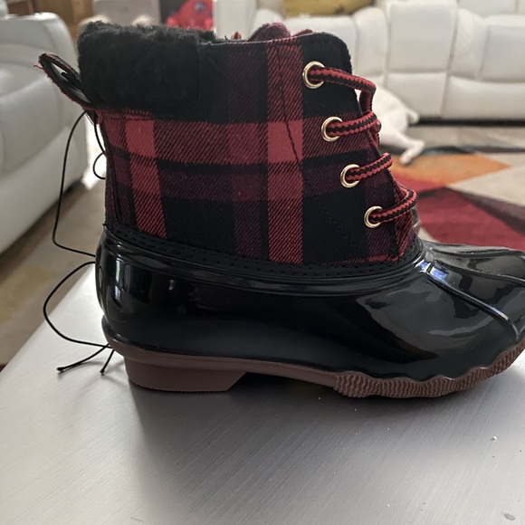 BRAND NEW Snow/Rain Boots (Girls) - Picture 2 of 5